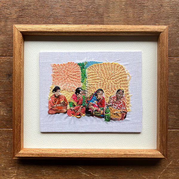 インド女性4人刺繍-